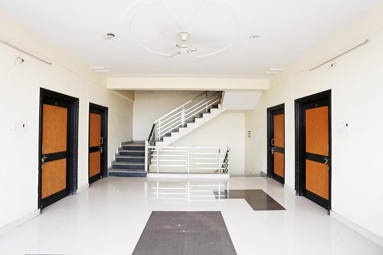Oyo 40446 Yas Residency Hotel Aligarh Exterior photo