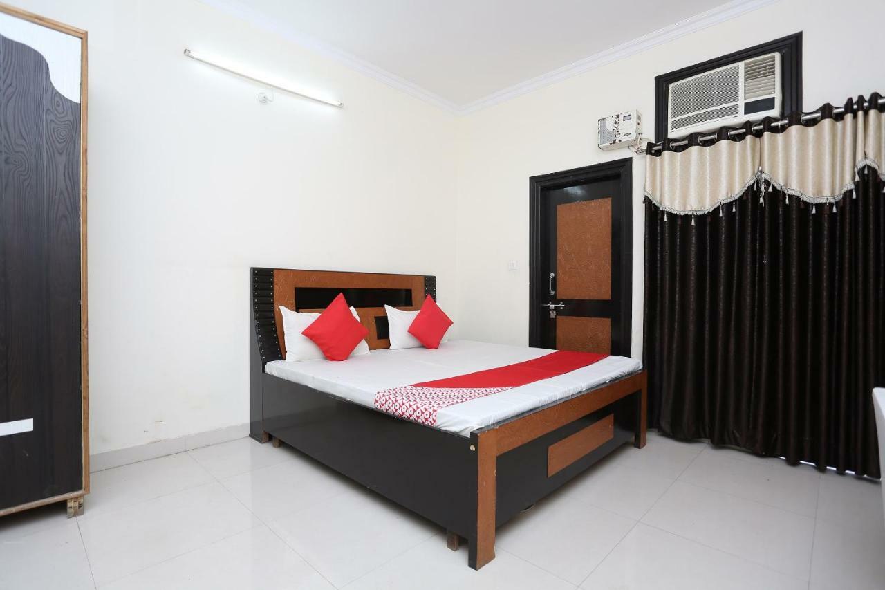 Oyo 40446 Yas Residency Hotel Aligarh Exterior photo