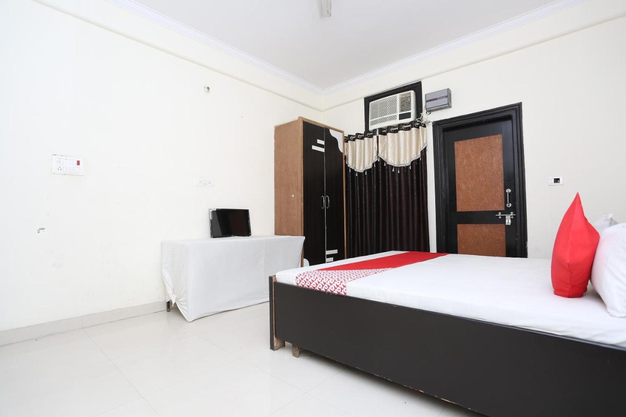 Oyo 40446 Yas Residency Hotel Aligarh Exterior photo