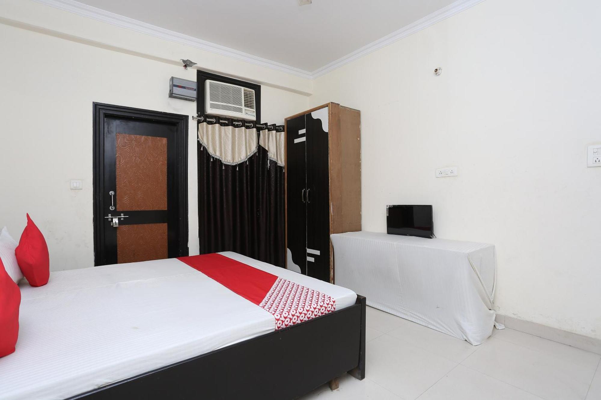 Oyo 40446 Yas Residency Hotel Aligarh Exterior photo